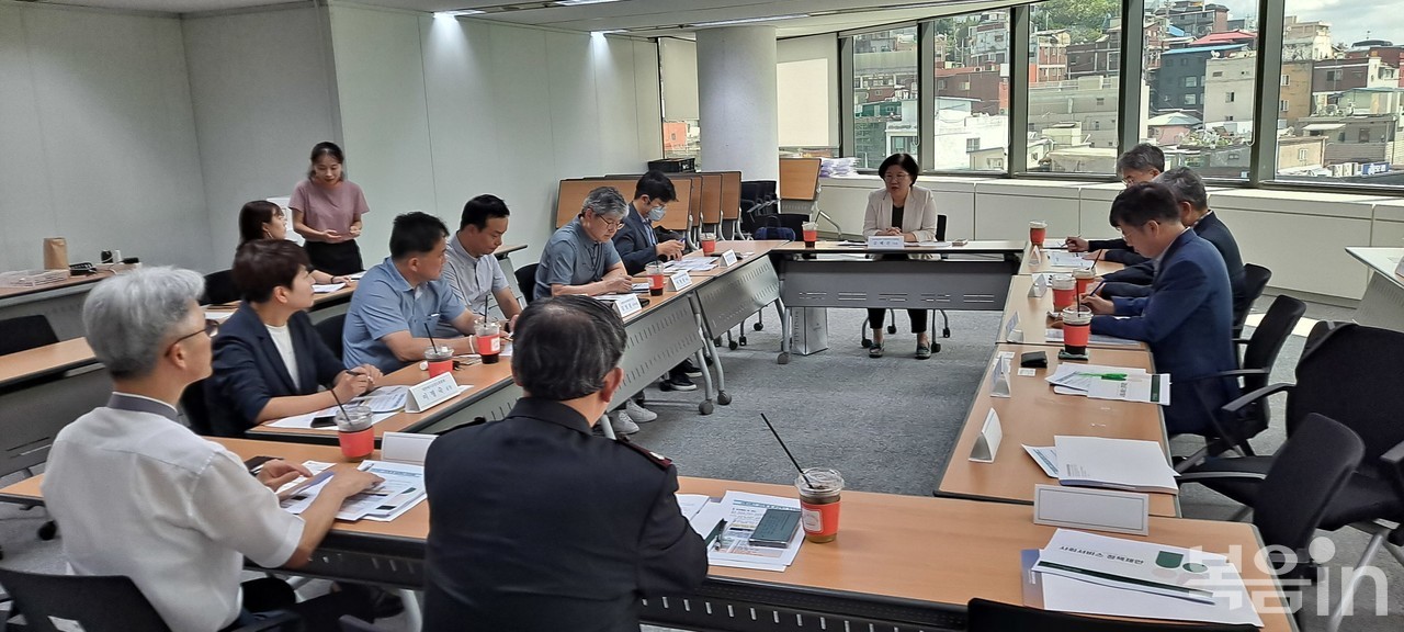 한국종교계사회복지협의회는 8월 25일 서울시티타워에서 보건복지부와 전 국민 사회서비스 확대를 위한 간담회를 가졌다.<br>